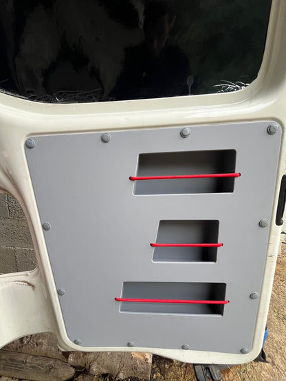 Double panel for double rear doors